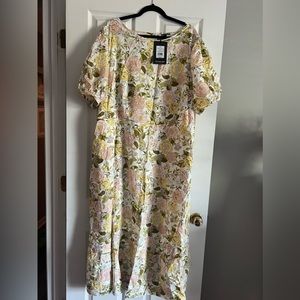 NWT Floral Linen Maxi